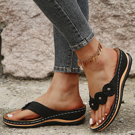 Cross-border 2021 Summer European And American Wedge Heels Retro Flowers Super Comfortable Round Toe Slippers Casual Women's Sandals Flip-flops